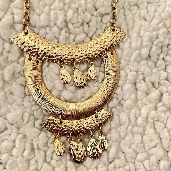 🌹2 NEW BEAUTIFUL STATEMENT NECKLACES🎋 - Picture 3 of 7